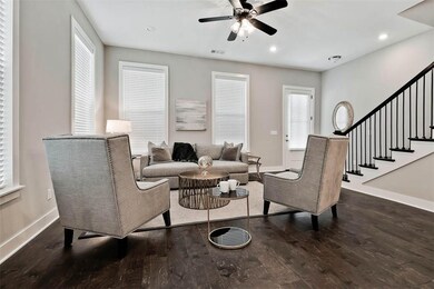 923 S Washington Ave, Fayetteville, AR 72701 - photo 4