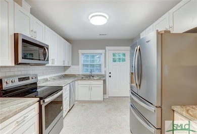 710 E 38th St, Savannah, GA 31401 - photo 2