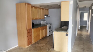 1028 Willow Tree Dr unit D, Las Vegas, NV 89128 - photo 4