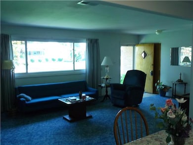 475 Ross Rd, Columbus, OH 43213 - photo 2