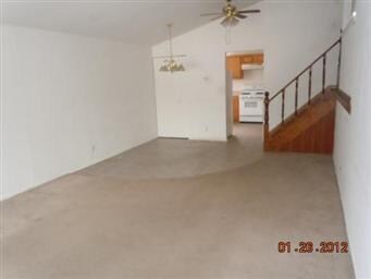 431 Tulsa Ave, Carpentersville, IL 60110 - photo 3