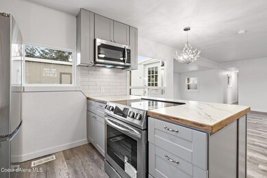 11-web-or-mls-1952-e-12th-ave-space-49