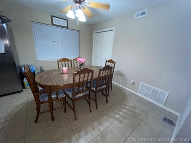 Large Eat-In Kitchen.