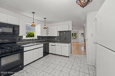 kitchen 2 - Jillian Giuffre