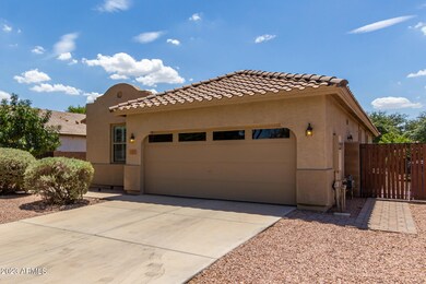 1377 E Chestnut Ln, Gilbert, AZ 85298 - photo 2