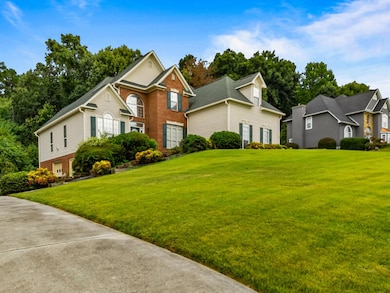 1121 Hickory View Dr, Morristown, TN 37814 - photo 2