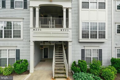 8203 Crossbrook Ct unit 301, Lorton, VA 22079 - photo 2