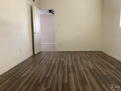 887 Rose Ave, El Centro, CA 92243 - photo 2