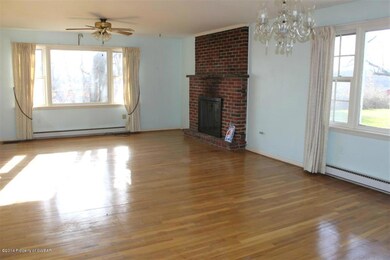 121 Outlet Rd, Dallas, PA 18612 - photo 6