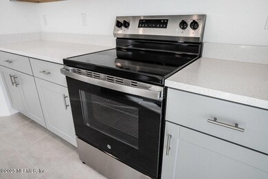hj-fl-jacksonville-coopers-meadow-ficus-
