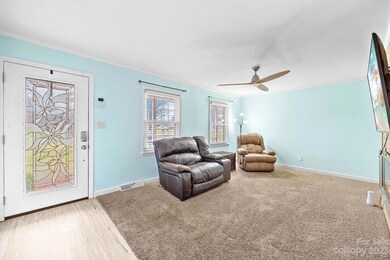 134 Victoria Dr, Statesville, NC 28625 - photo 3