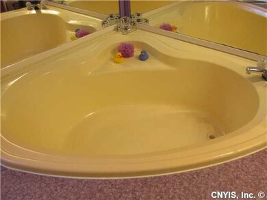Master Bath/Spa Large garden tub