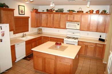 6 - Kitchen