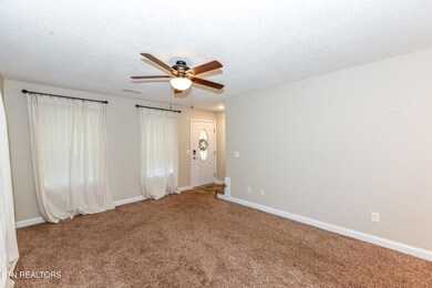 2201 Ridgecrest Dr, Maryville, TN 37803 - photo 5