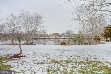 8 Thornbury Place, Southampton, NJ 08088 - photo 2