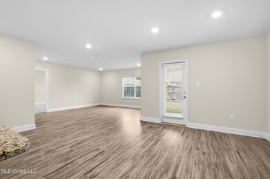 6456 Eastland Cir, Biloxi, MS 39532 - photo 6