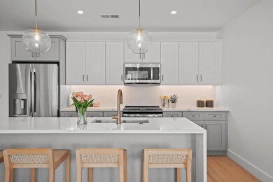 52 Withington St unit 5, Dorchester Center, MA 02124 - photo 3