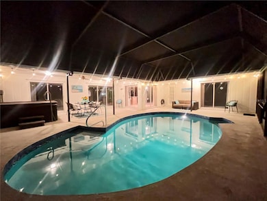 The Spectacular Evening Poolside Lighting