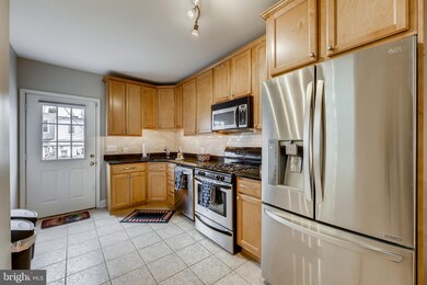 1402 Clarkson St, Baltimore, MD 21230 - photo 6