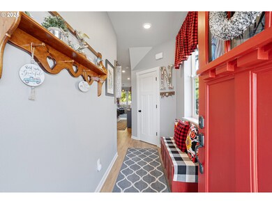 2091 35th Ave, Forest Grove, OR 97116 - photo 4