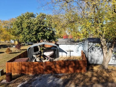 201 Locust, Meredosia, IL 62665 - photo 4