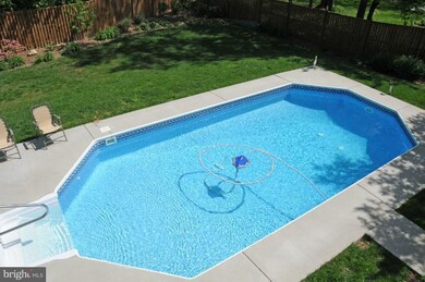 2245 Arden St, Dunn Loring, VA 22027 - photo 7