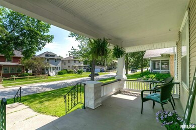 1603 Elm St, Davenport, IA 52803 - photo 2