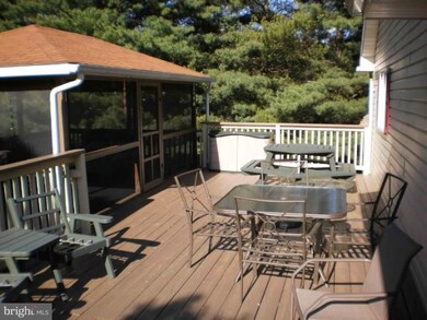 817 Carey Dr, Greencastle, PA 17225 - photo 7