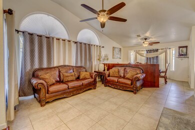 2628 W Kassandra Pl__003