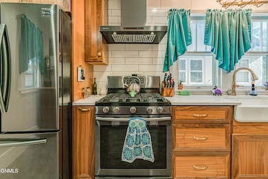 812N6thSt_00019