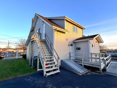 12 Clark Ln unit A, Waterford, CT 06385 - photo 3