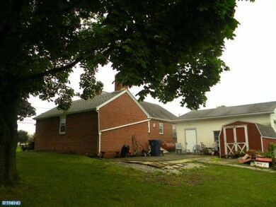 233 E Noble Ave, Shoemakersville, PA 19555 - photo 5