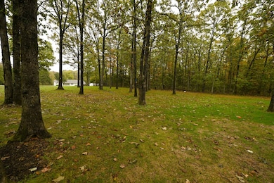 24900 Englewood Ln, Lebanon, MO 65536 - photo 2