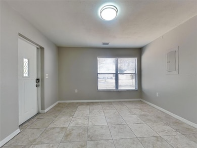 unlisted-address, Tampa, FL 33613 - photo 2