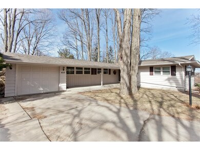 425 Red Fox Rd SE, Cedar Rapids, IA 52403 - photo 3