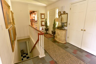 alton o:foyer