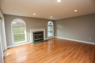 357 Winding Pond Rd, Londonderry, NH 03053 - photo 3