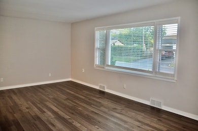 110 W 12th Ave, Naperville, IL 60563 - photo 6