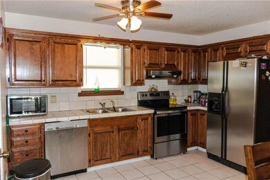 1804 S E St, Rogers, AR 72756 - photo 5