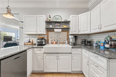 14835 Kittridge St, Van Nuys, CA 91405 - photo 7