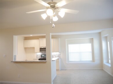 23113 Zinfandel Dr, Alvin, TX 77511 - photo 4