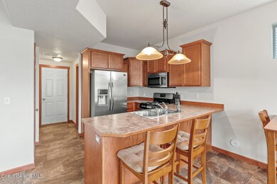 8251NScotsworthSt-7