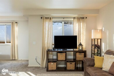 05-Living Room-ELKO2060