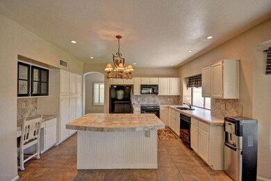 5 - Kitchen