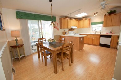 162 Staples St, Seabrook, NH 03874 - photo 4