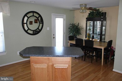 817 Tipton Rd, Middle River, MD 21220 - photo 4