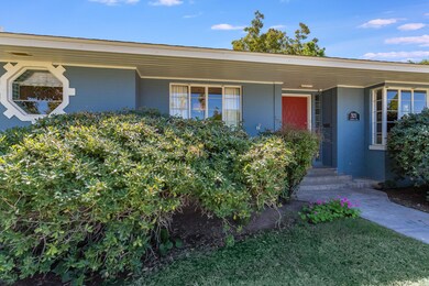 321 E Alvarado front detail