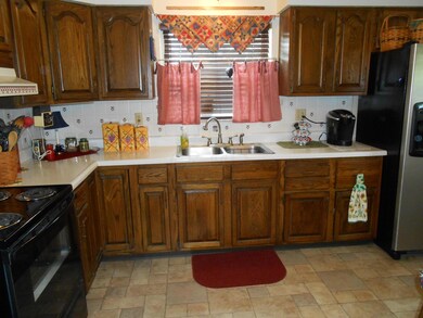 379 Walnut Creek Pike, Circleville, OH 43113 - photo 6