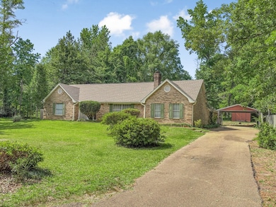 1062 Howell Dr, McComb, MS 39648 - photo 4