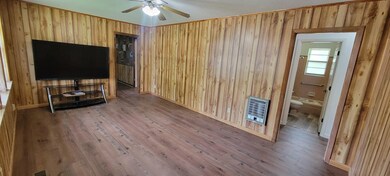 107 S Cherokee Cir, Tunnel Hill, GA 30755 - photo 2